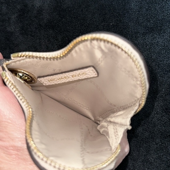 Michael Khors Heart-Shaped Wristlet Trio - Red, Pink, Cream - Picture 11 of 13